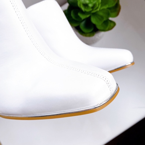 π‘ WHITE FAUX LEATHER STITCHED CHUNKY HEEL MULES! - Picture 6 of 16